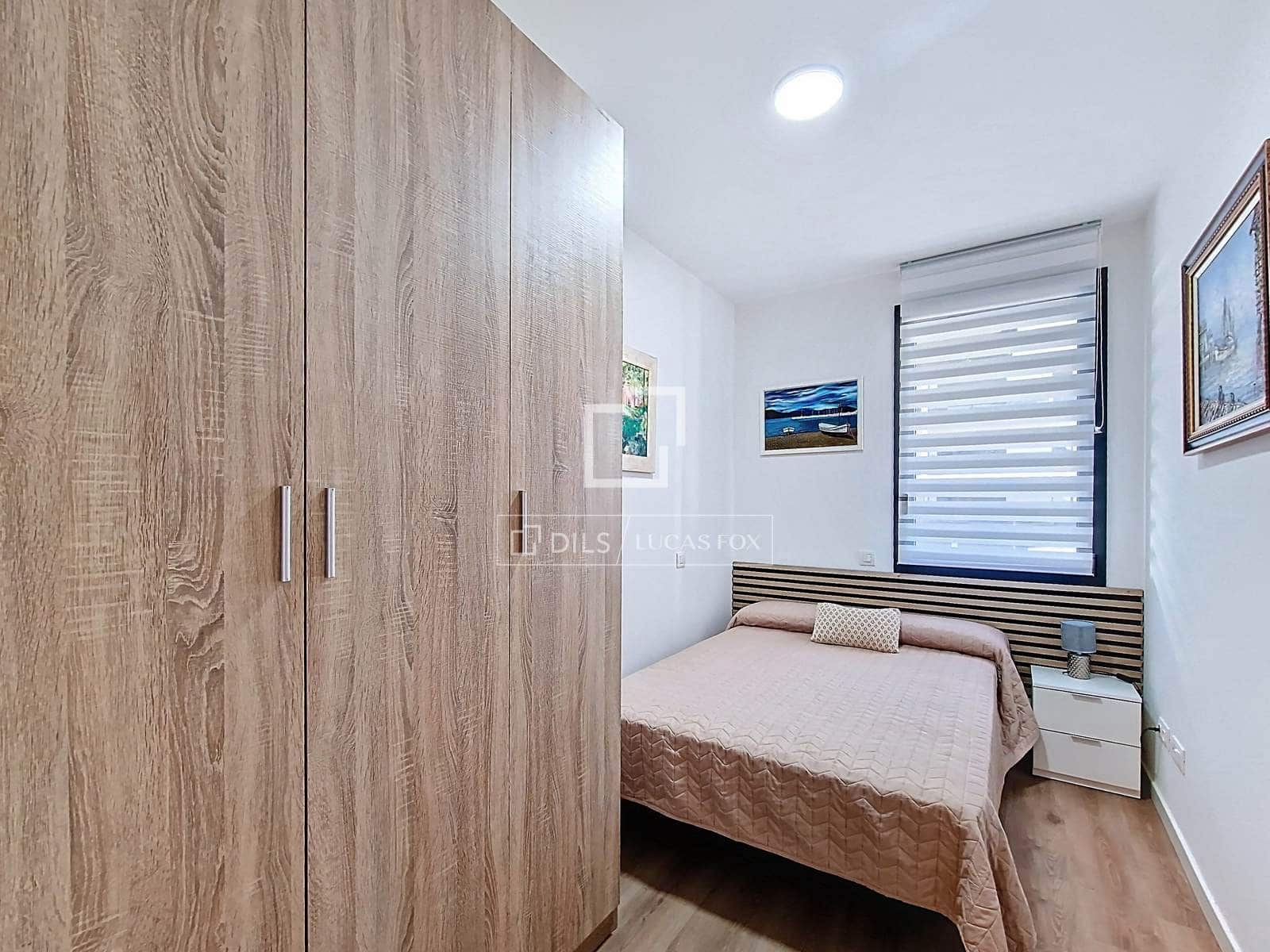 2 bedroom Apartment for sale in Vilanova i la Geltru with pool - € 449,900 (Ref: 9469885)