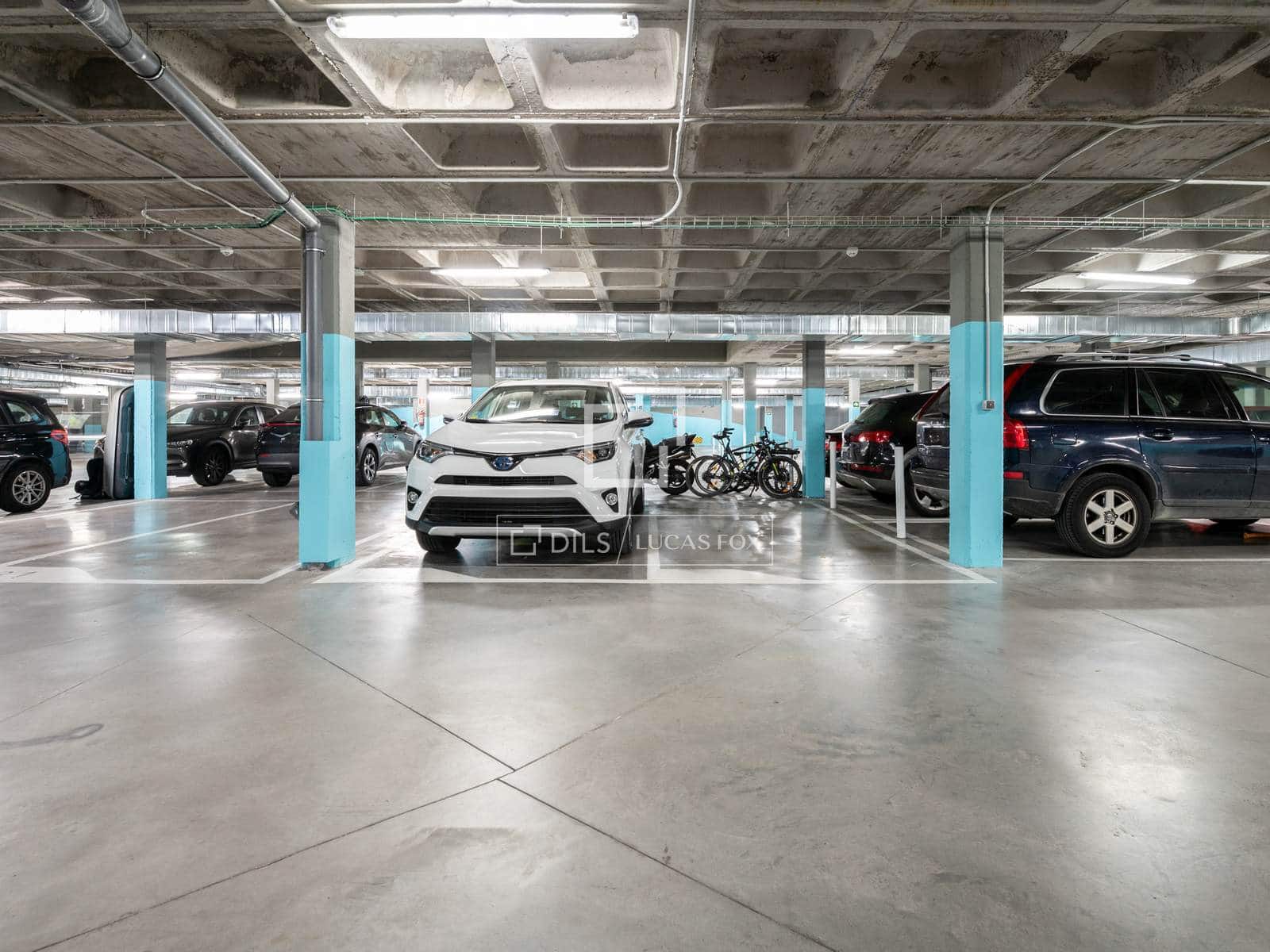 4 chambre Appartement à vendre à Madrid ville avec piscine garage - 1 200 000 € (Ref: 9469980)