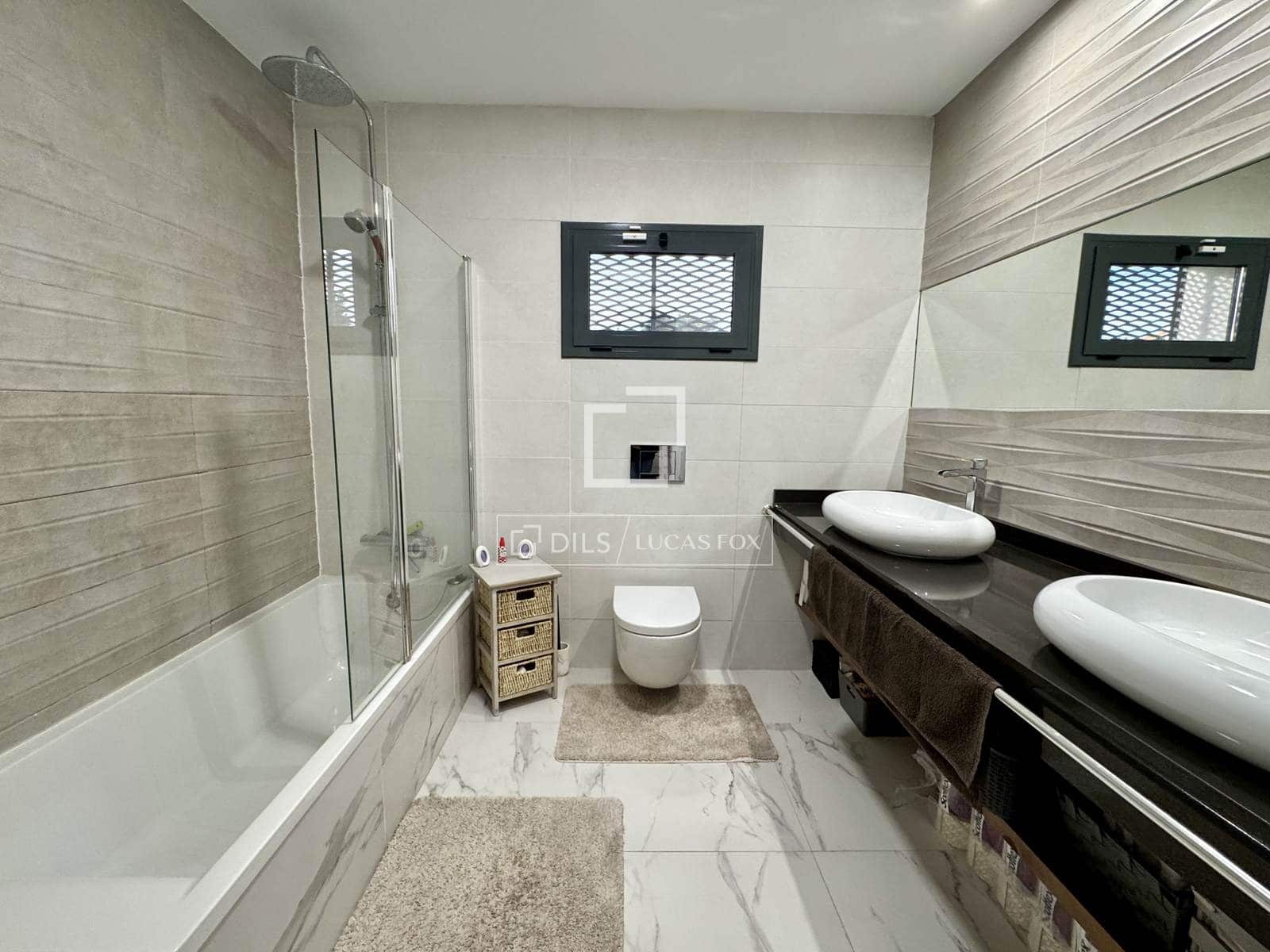 Villa/Maison de 3 chambres à louer à Muchamiel / Mutxamel avec piscine - 3 500 € (Ref: 9469981)