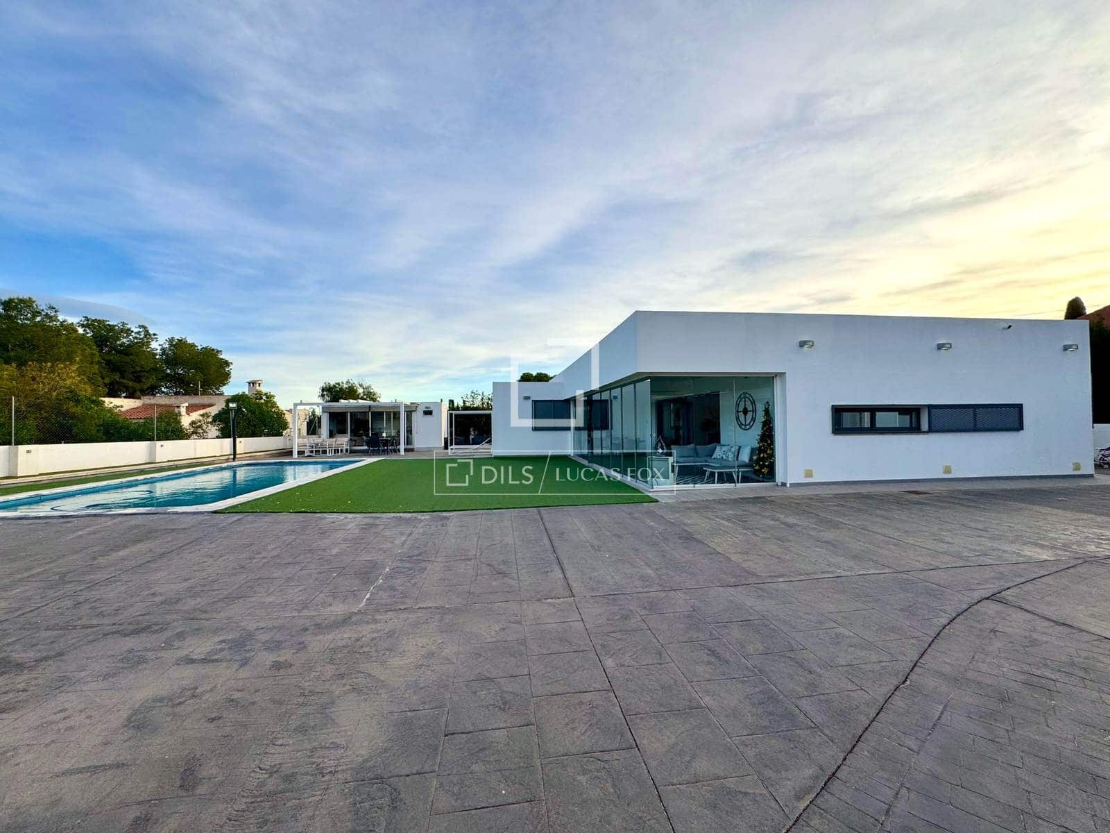 Villa/Maison de 3 chambres à louer à Muchamiel / Mutxamel avec piscine - 3 500 € (Ref: 9469981)