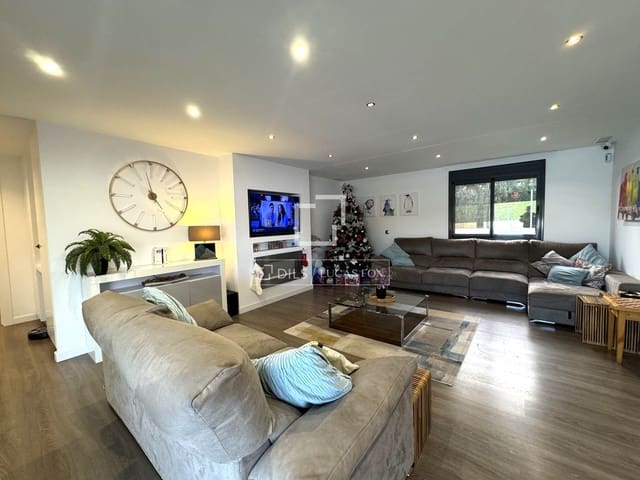 Villa/Maison de 3 chambres à louer à Muchamiel / Mutxamel avec piscine - 3 500 € (Ref: 9469981)