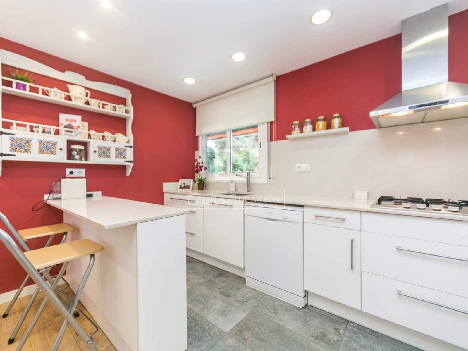 3 bedroom Apartment for sale in Gava with pool garage - € 549,000 (Ref: 9470027)