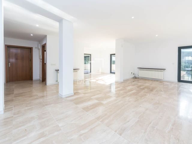 4 slaapkamer Villa te koop in Valldoreix, Sant Cugat del Vallès - € 1.950.000 (Ref: 9470125)