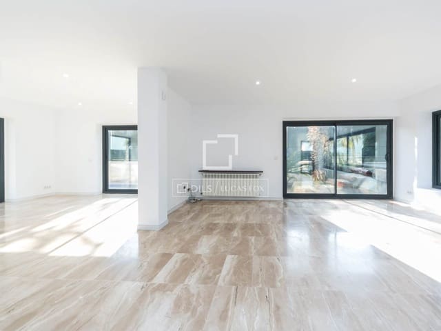 4 slaapkamer Villa te koop in Valldoreix, Sant Cugat del Vallès - € 1.950.000 (Ref: 9470125)