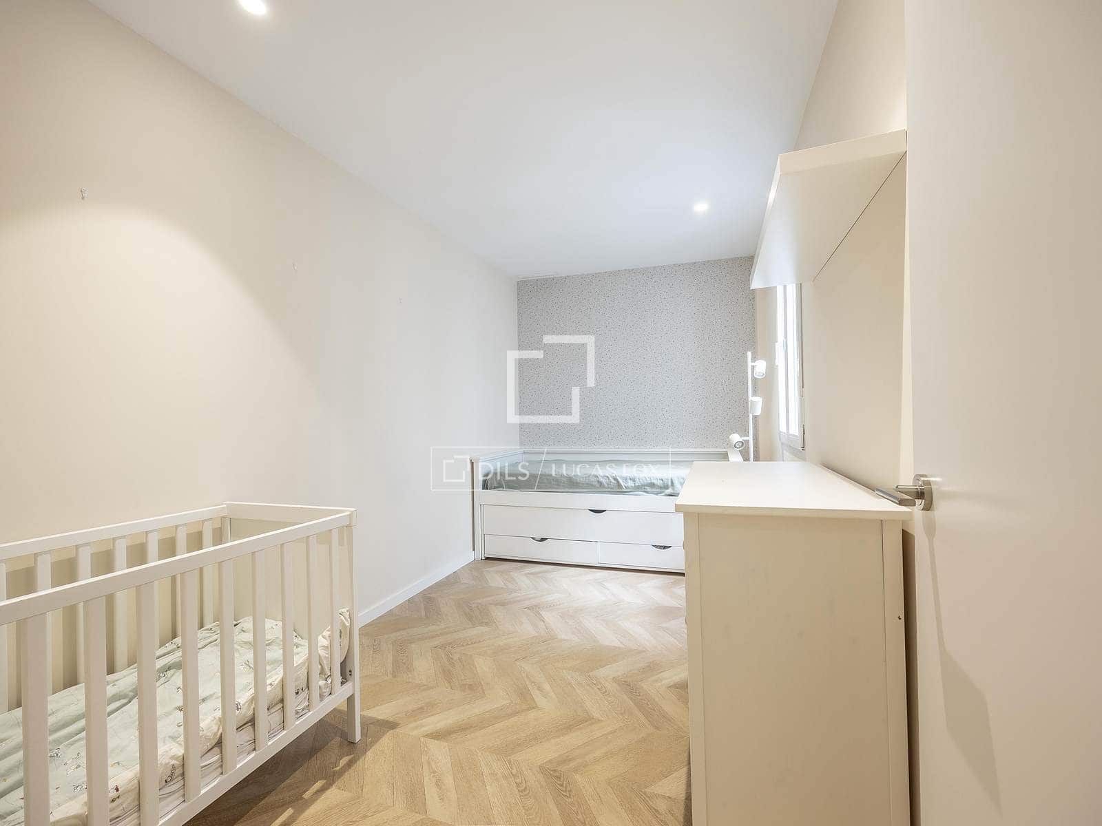 4 soveværelse Lejlighed til salg i Valencia by - € 820.000 (Ref: 9471487)