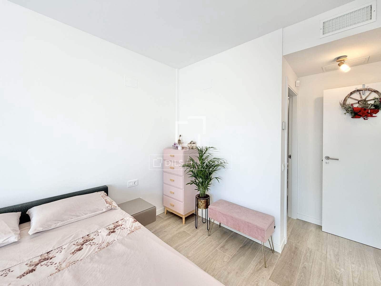 2 makuuhuone Huoneisto myytävänä paikassa San Juan de Alicante / Sant Joan d'Alacant mukana uima-altaan 
autotalli - 399 900 € (Ref: 9471568)