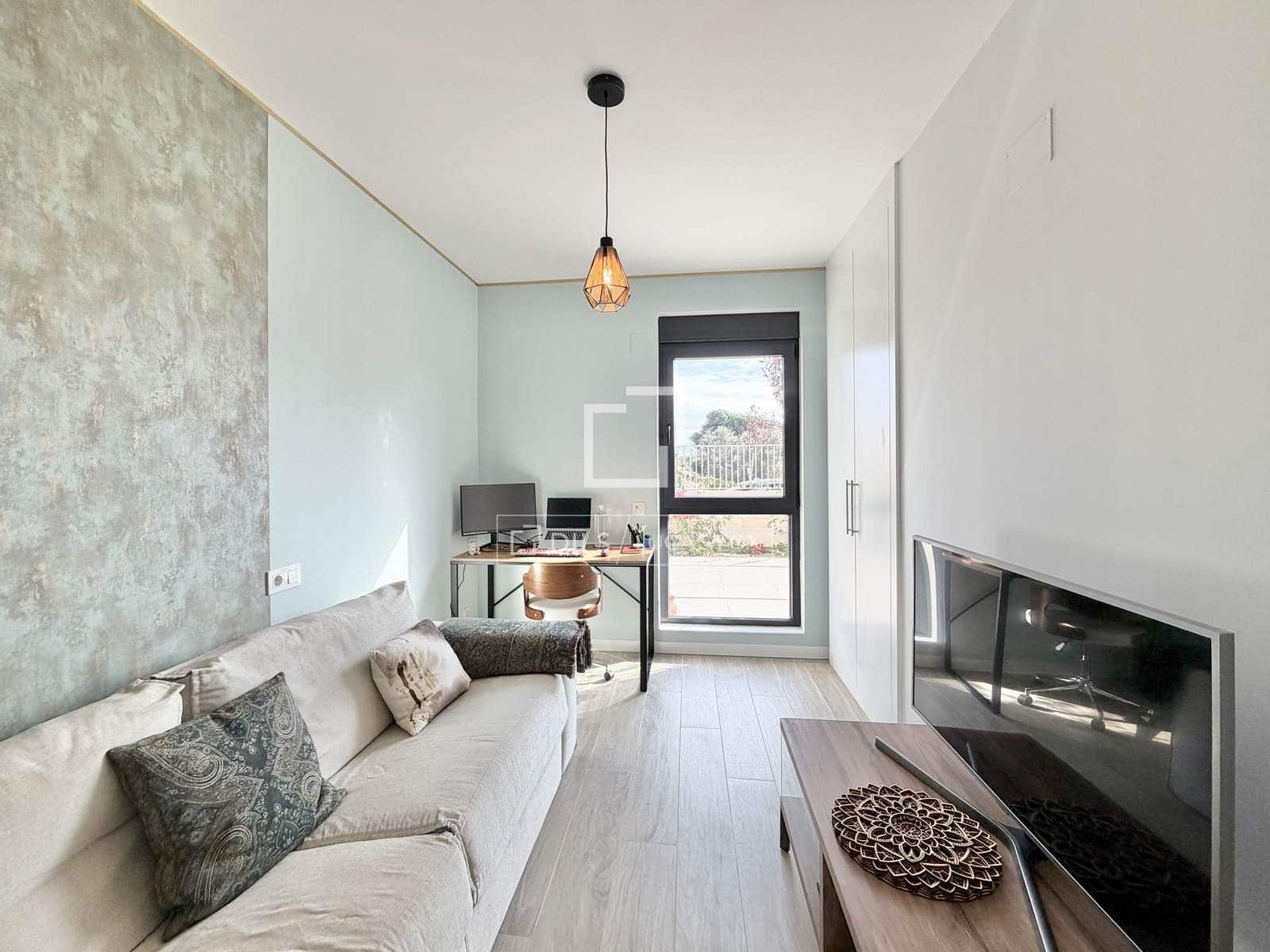 2 makuuhuone Huoneisto myytävänä paikassa San Juan de Alicante / Sant Joan d'Alacant mukana uima-altaan 
autotalli - 399 900 € (Ref: 9471568)