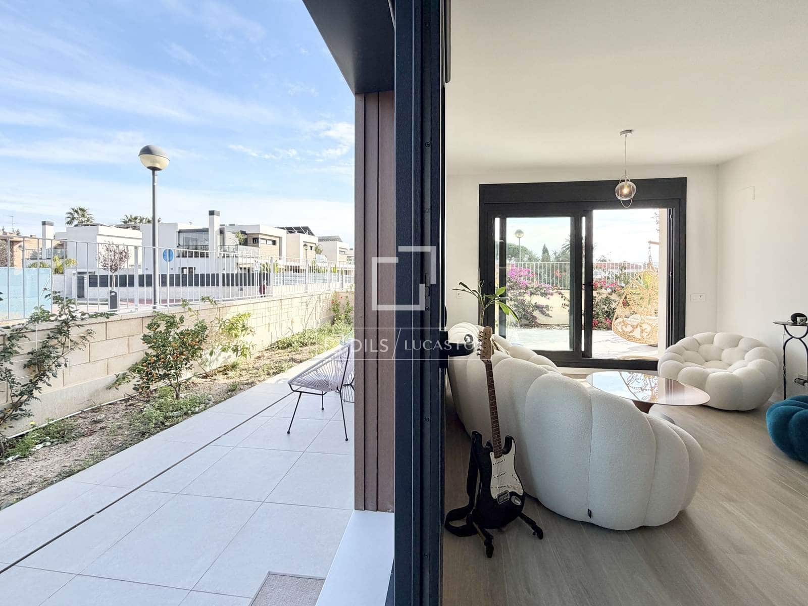 2 makuuhuone Huoneisto myytävänä paikassa San Juan de Alicante / Sant Joan d'Alacant mukana uima-altaan 
autotalli - 399 900 € (Ref: 9471568)