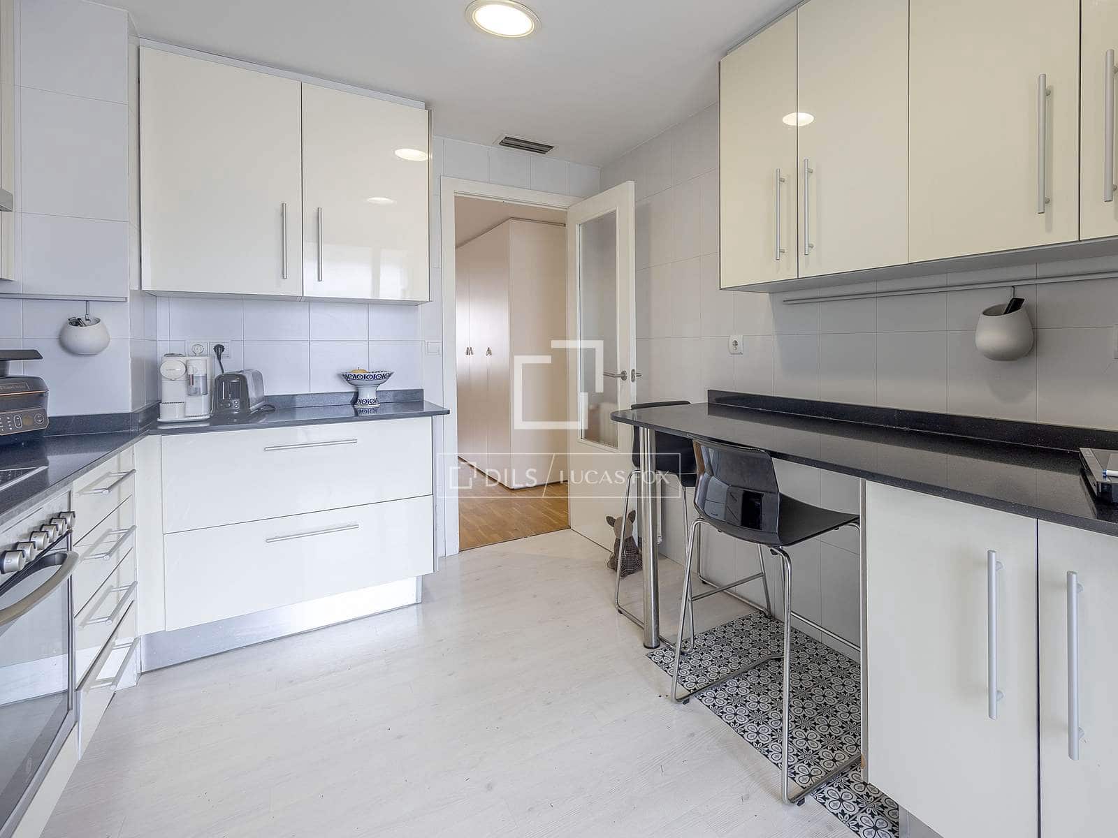 3 Zimmer Apartment zu verkaufen in Valencia Stadt mit Pool Garage - 850.000 € (Ref: 9471569)