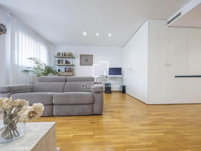 3 Zimmer Apartment zu verkaufen in València Stadt mit Pool Garage - 850.000 € (Ref: 9471569)
