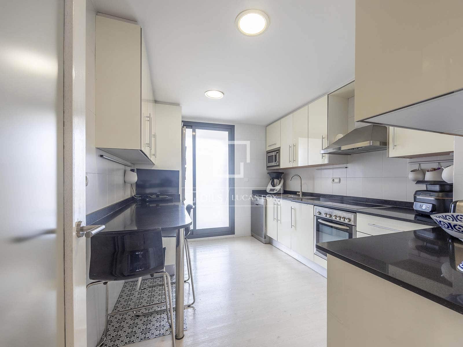 3 Zimmer Apartment zu verkaufen in Valencia Stadt mit Pool Garage - 850.000 € (Ref: 9471569)