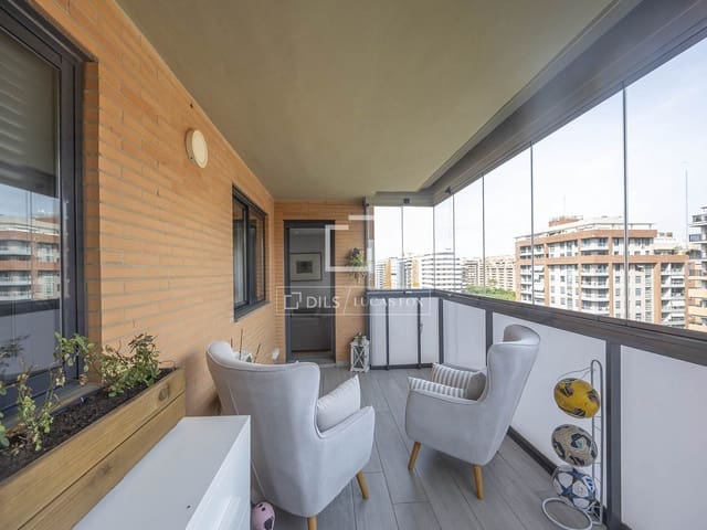 3 Zimmer Apartment zu verkaufen in València Stadt mit Pool Garage - 850.000 € (Ref: 9471569)