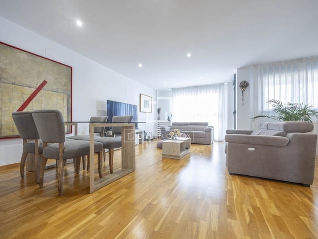 3 Zimmer Apartment zu verkaufen in València Stadt mit Pool Garage - 850.000 € (Ref: 9471569)