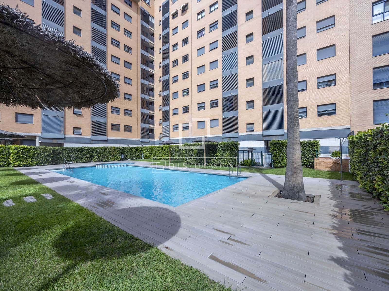 3 Zimmer Apartment zu verkaufen in Valencia Stadt mit Pool Garage - 850.000 € (Ref: 9471569)
