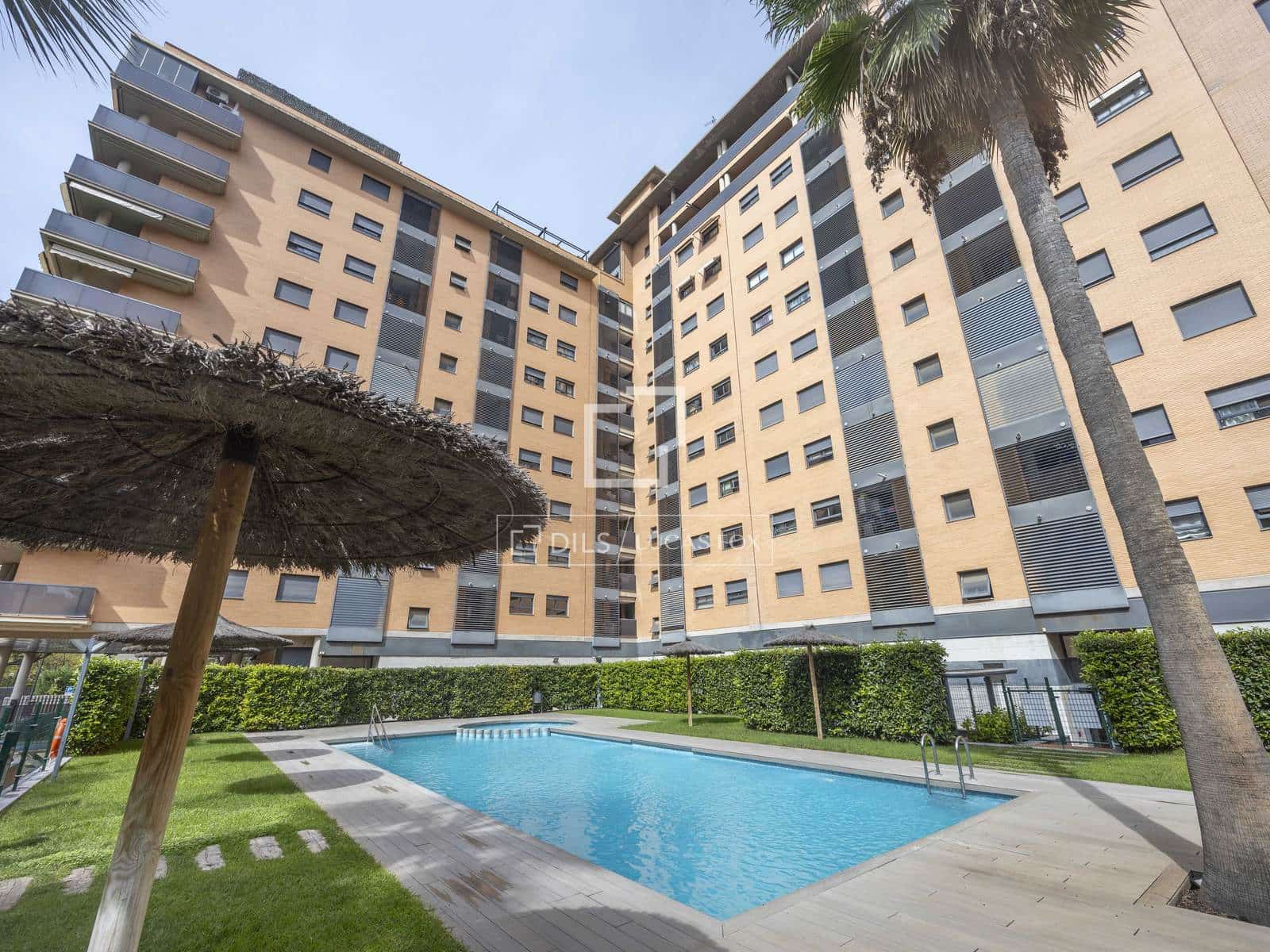 3 Zimmer Apartment zu verkaufen in Valencia Stadt mit Pool Garage - 850.000 € (Ref: 9471569)