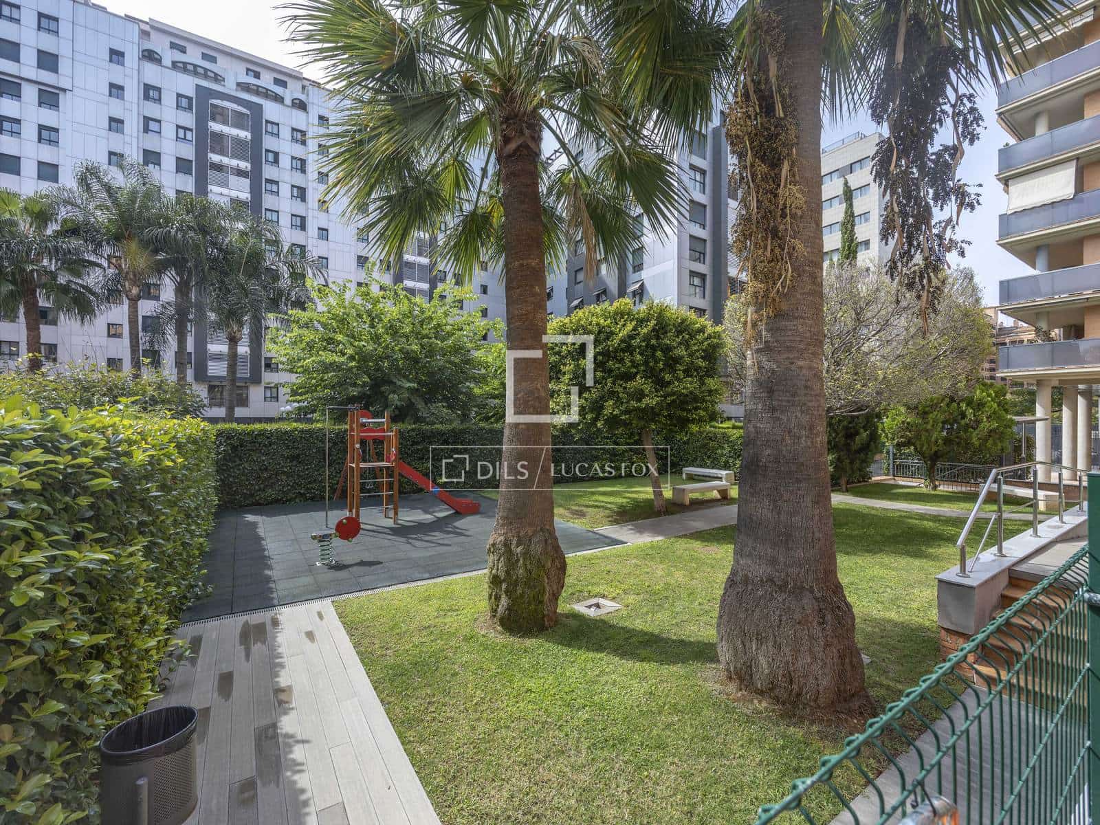 3 Zimmer Apartment zu verkaufen in Valencia Stadt mit Pool Garage - 850.000 € (Ref: 9471569)