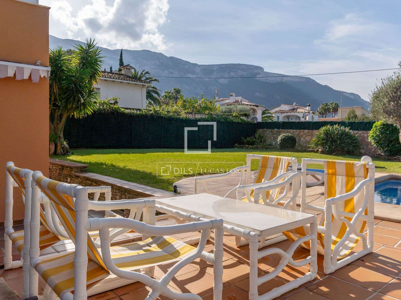 6 sovrum Villa till salu i Denia med pool garage - 1 250 000 € (Ref: 9471639)