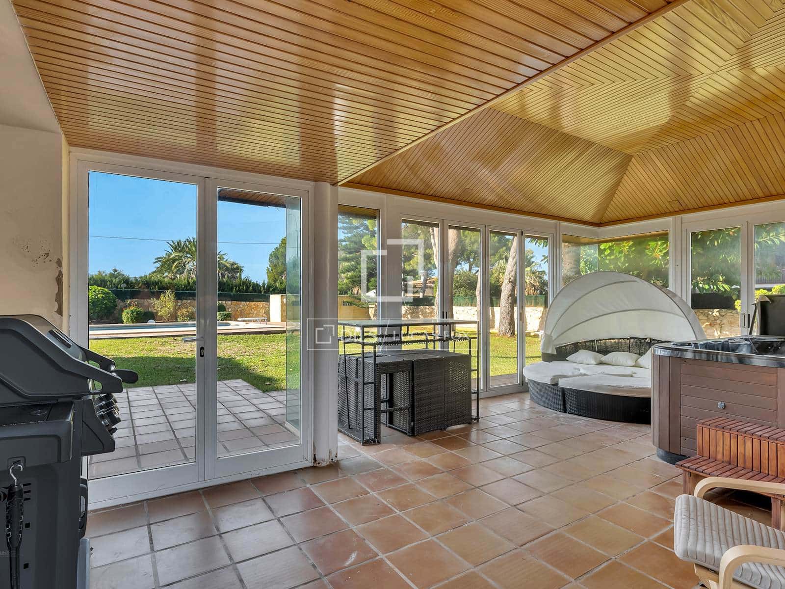 6 sovrum Villa till salu i Denia med pool garage - 1 250 000 € (Ref: 9471639)