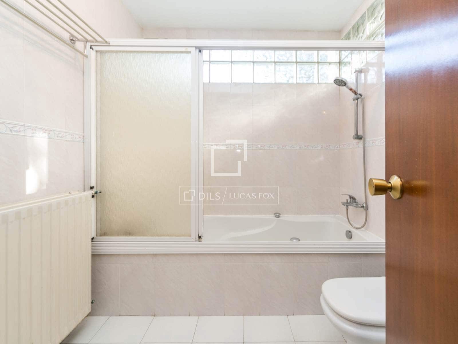 5 chambre Villa/Maison à vendre à Gava avec piscine garage - 1 650 000 € (Ref: 9471715)