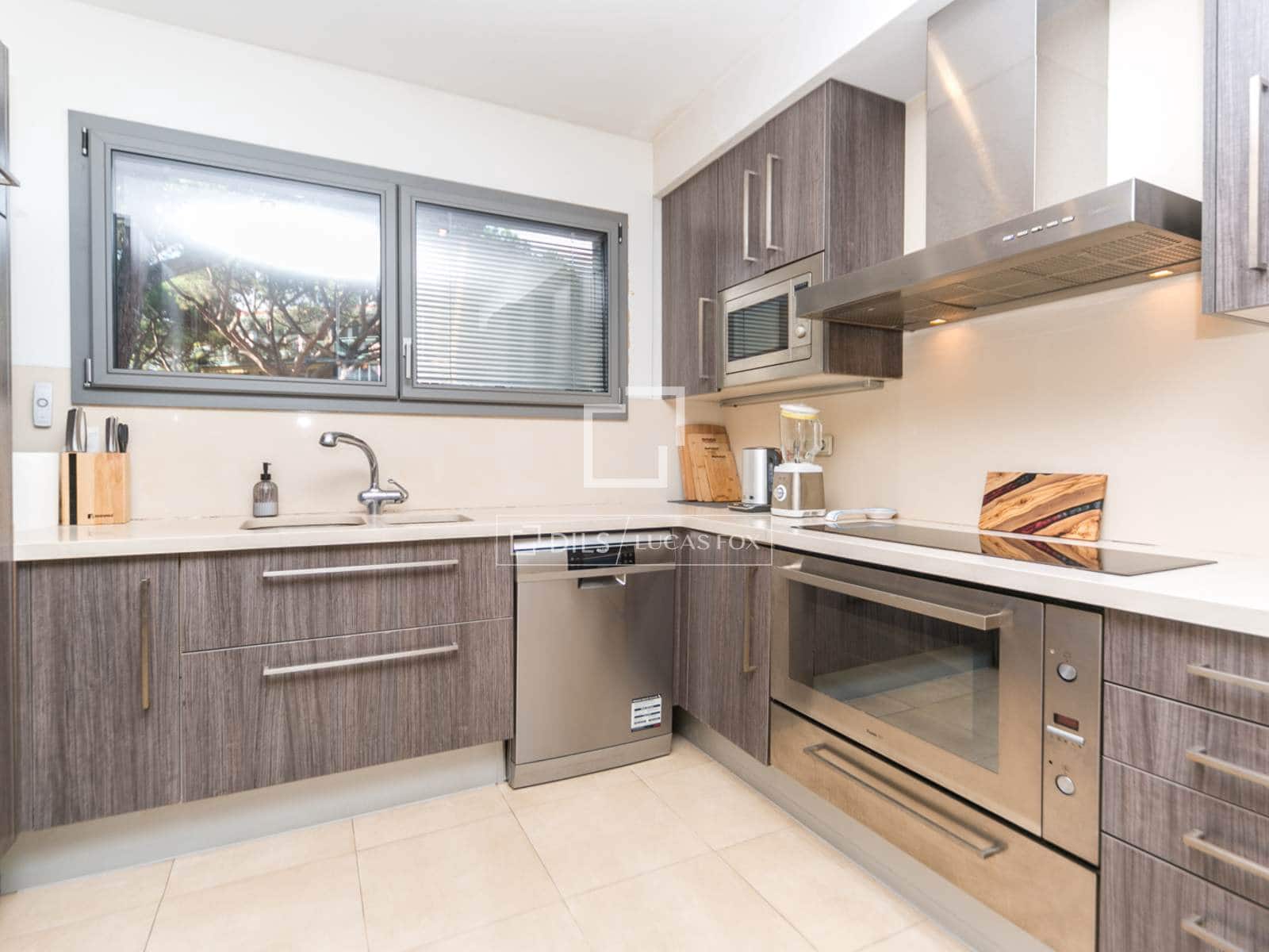 5 slaapkamer Villa te huur in Gava met zwembad garage - € 6.500 (Ref: 9471716)