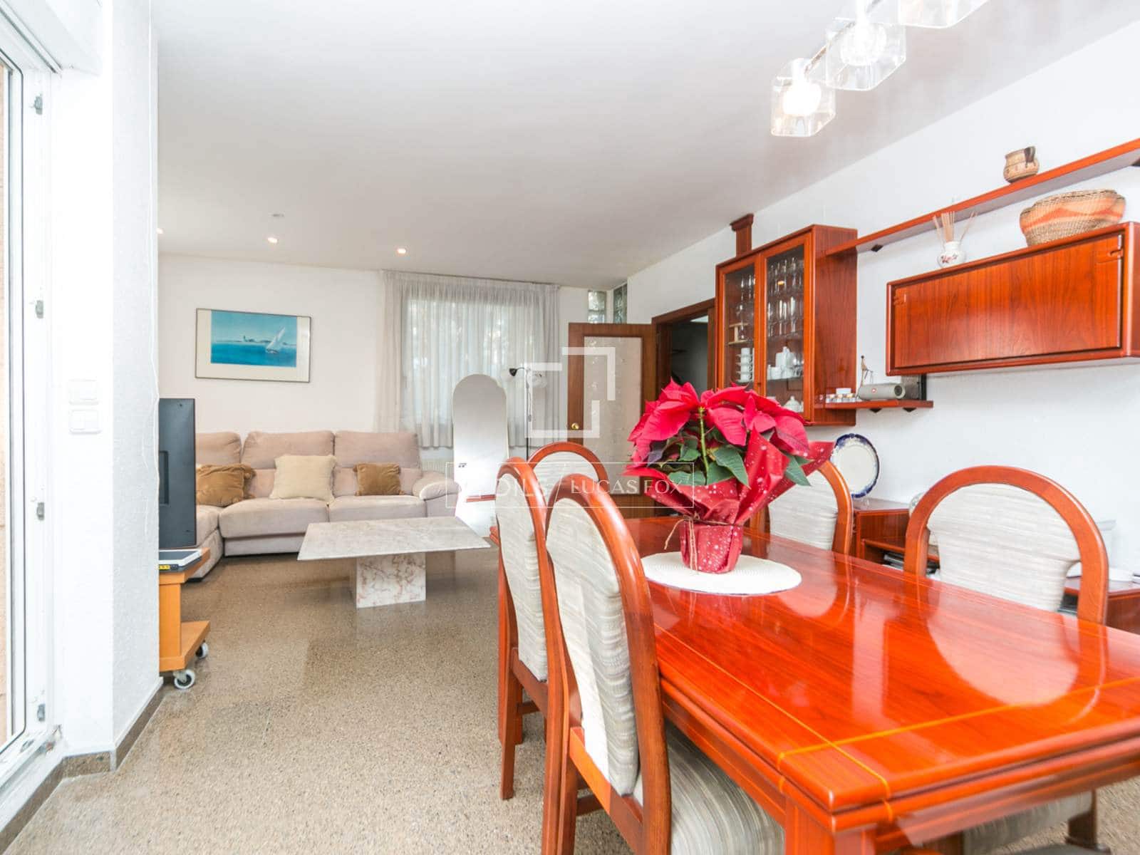 5 slaapkamer Villa te huur in Gava met zwembad garage - € 6.500 (Ref: 9471716)