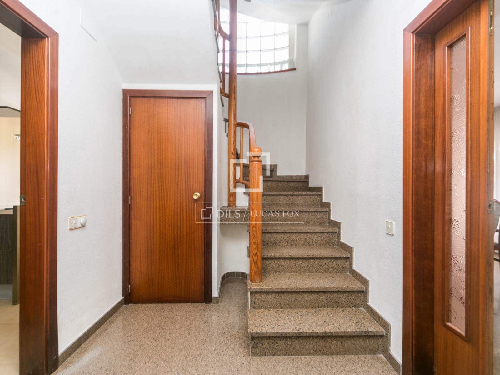 5 slaapkamer Villa te huur in Gava met zwembad garage - € 6.500 (Ref: 9471716)