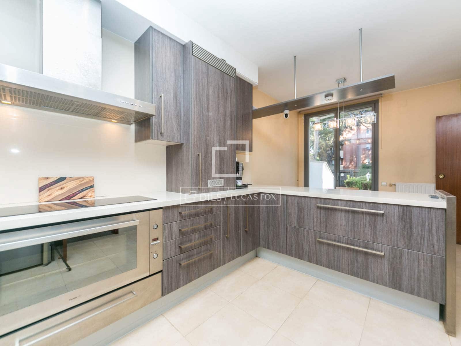 5 slaapkamer Villa te huur in Gava met zwembad garage - € 6.500 (Ref: 9471716)