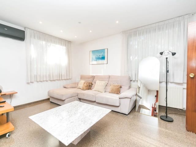 5 Zimmer Villa zu vermieten in Gavà mit Pool Garage - 6.500 € (Ref: 9471716)