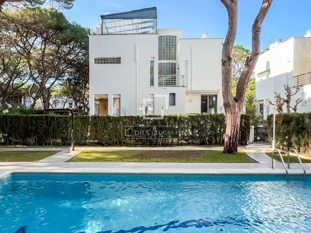 5 Zimmer Villa zu vermieten in Gavà mit Pool Garage - 6.500 € (Ref: 9471716)