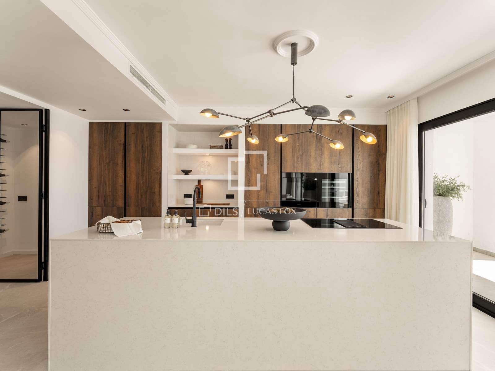 3 makuuhuone Huoneisto myytävänä paikassa Marbella mukana uima-altaan 
autotalli - 1 350 000 € (Ref: 9473395)