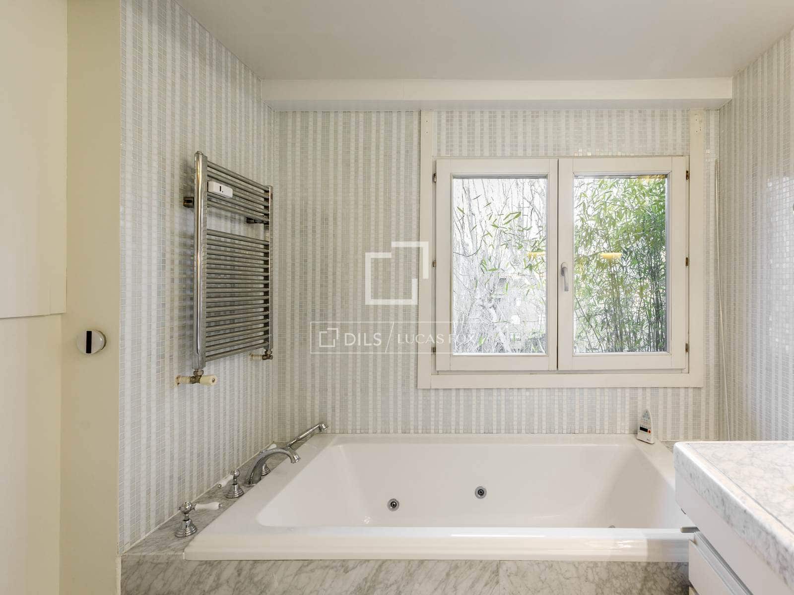 6 bedroom Apartment for rent in Madrid city with pool garage - € 8,250 (Ref: 9473454)