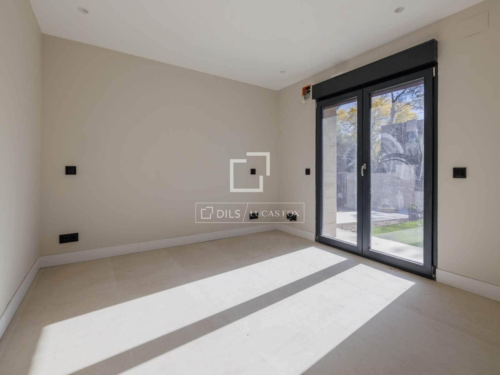 Chalet de 5 habitaciones en Boadilla del Monte en venta con piscina garaje - 3.250.000 € (Ref: 9473455)