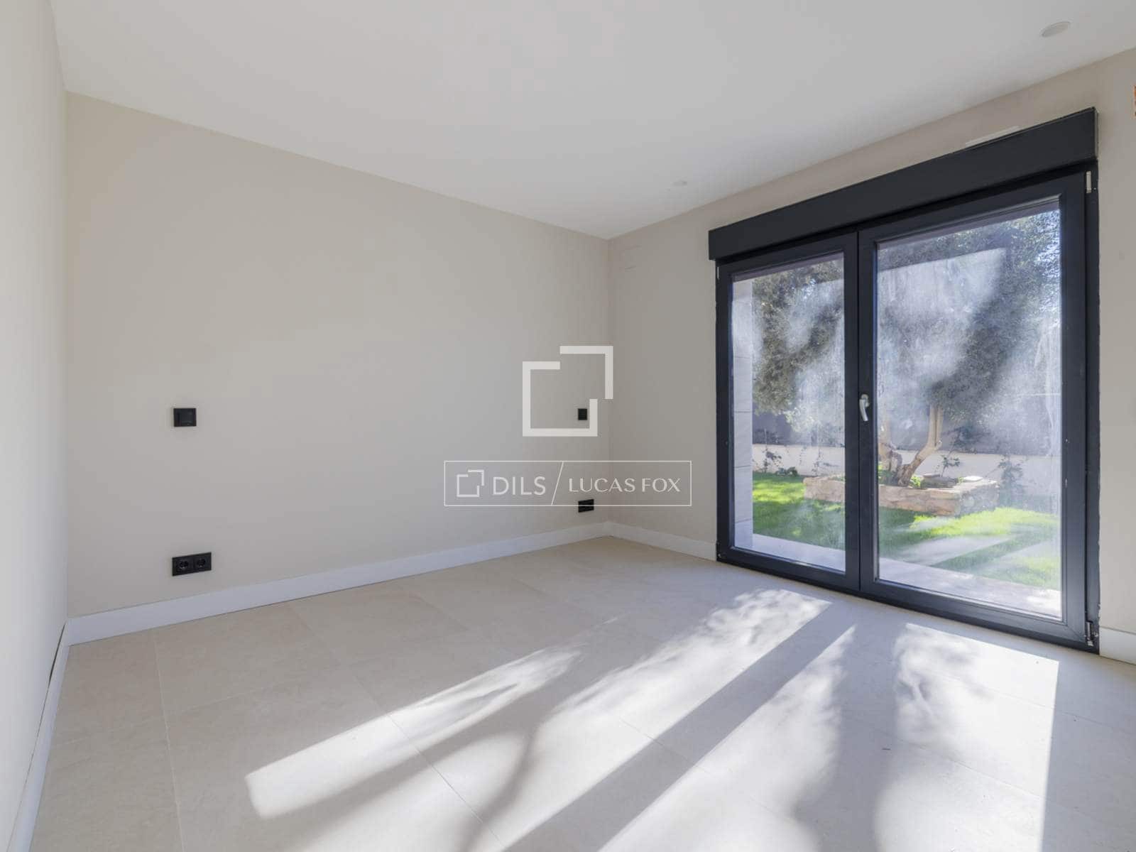 Chalet de 5 habitaciones en Boadilla del Monte en venta con piscina garaje - 3.250.000 € (Ref: 9473455)