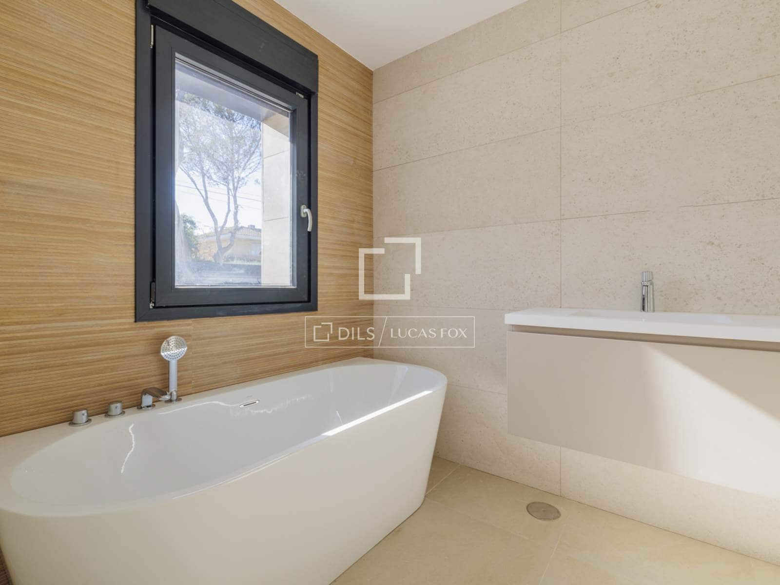 Chalet de 5 habitaciones en Boadilla del Monte en venta con piscina garaje - 3.250.000 € (Ref: 9473455)