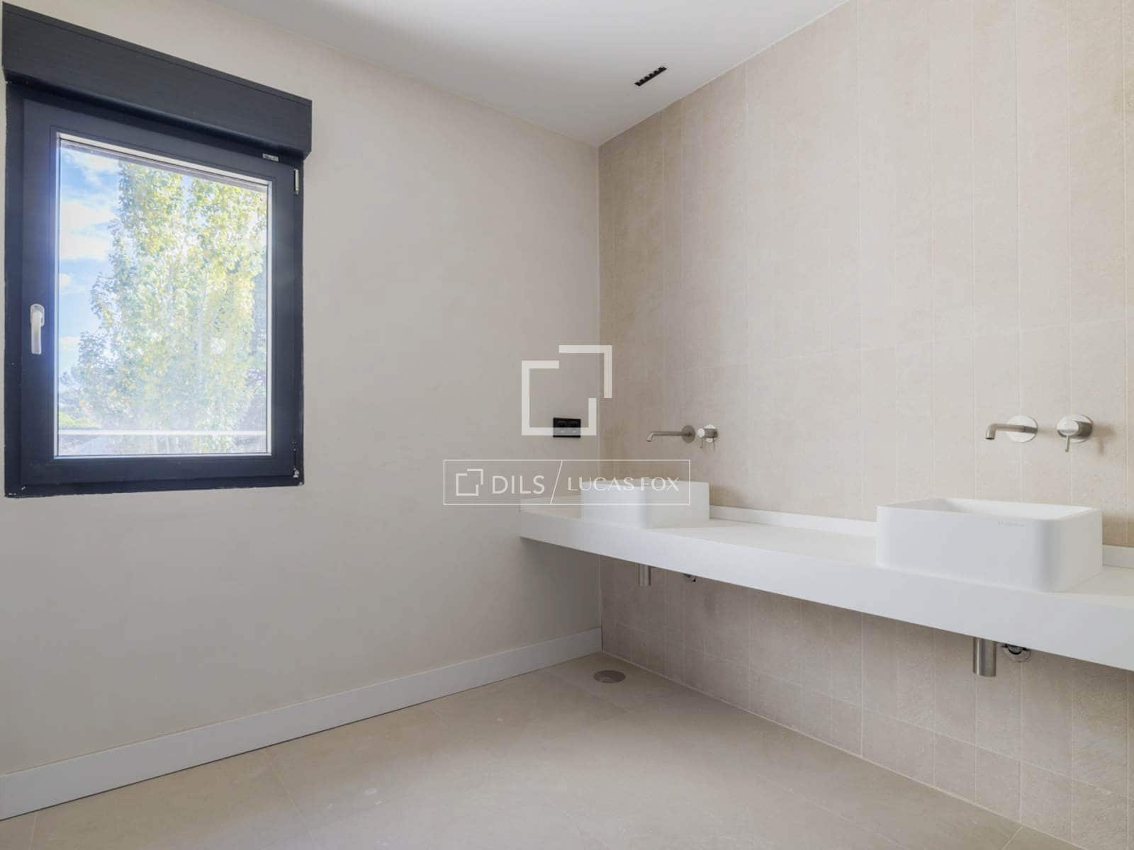 Chalet de 5 habitaciones en Boadilla del Monte en venta con piscina garaje - 3.250.000 € (Ref: 9473455)