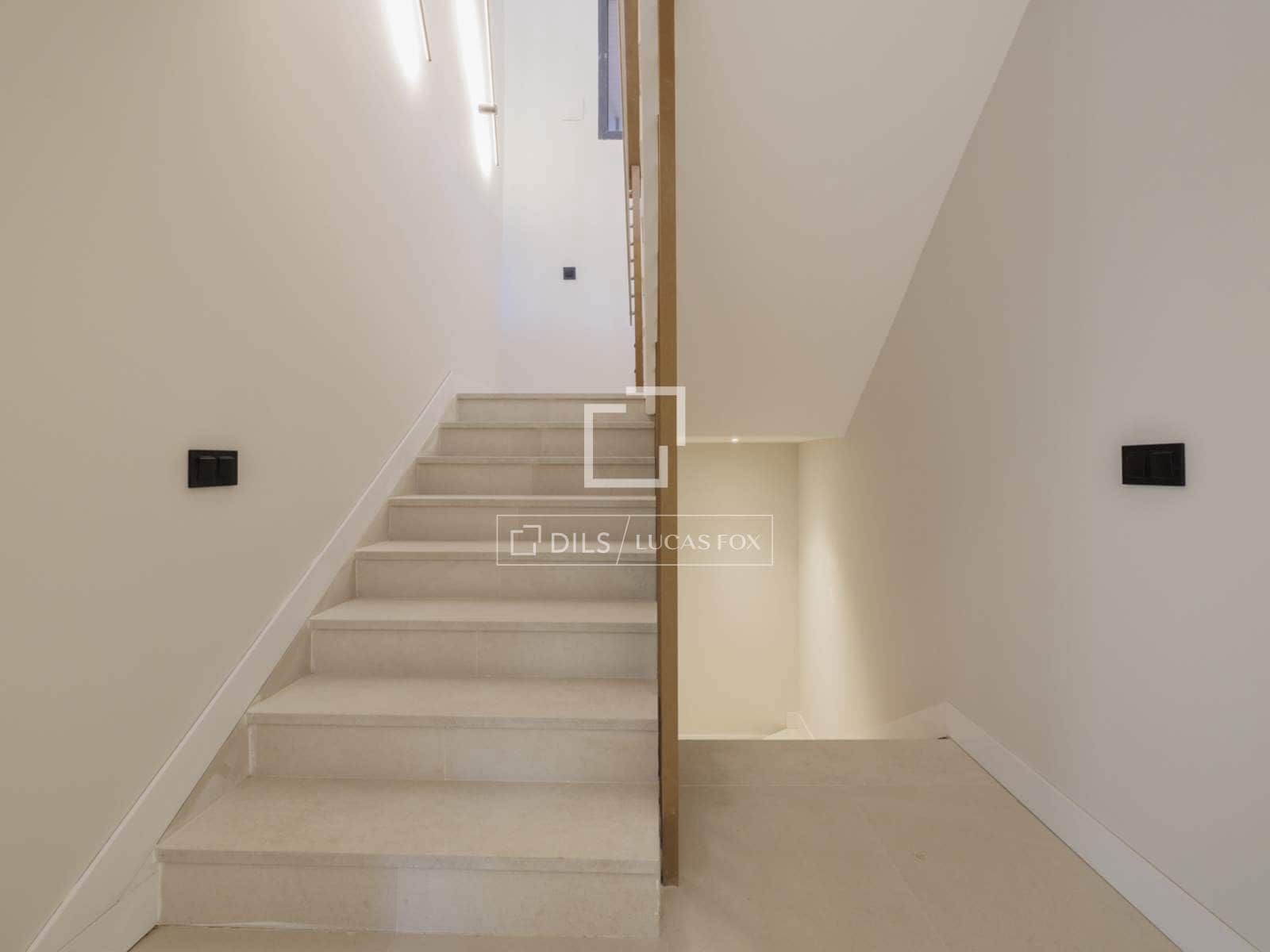 Chalet de 5 habitaciones en Boadilla del Monte en venta con piscina garaje - 3.250.000 € (Ref: 9473455)