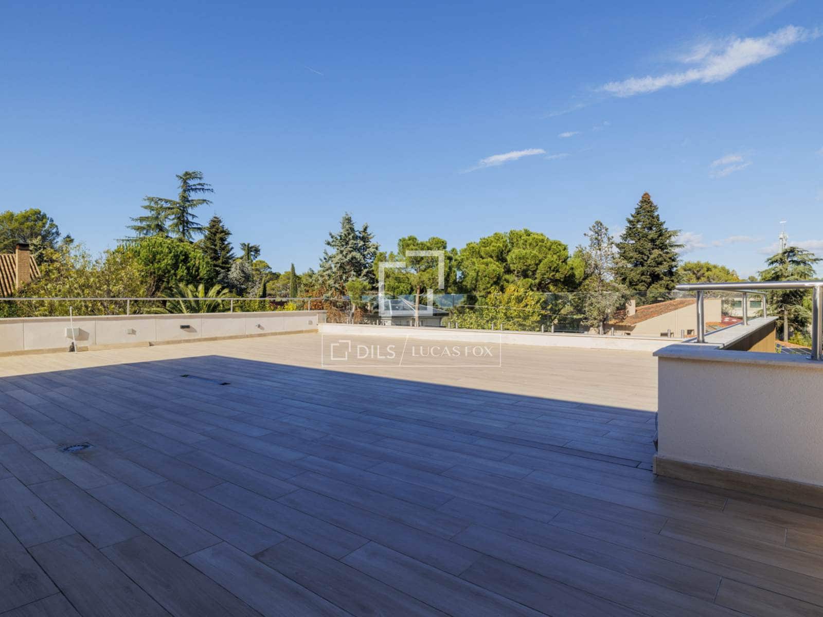 Chalet de 5 habitaciones en Boadilla del Monte en venta con piscina garaje - 3.250.000 € (Ref: 9473455)