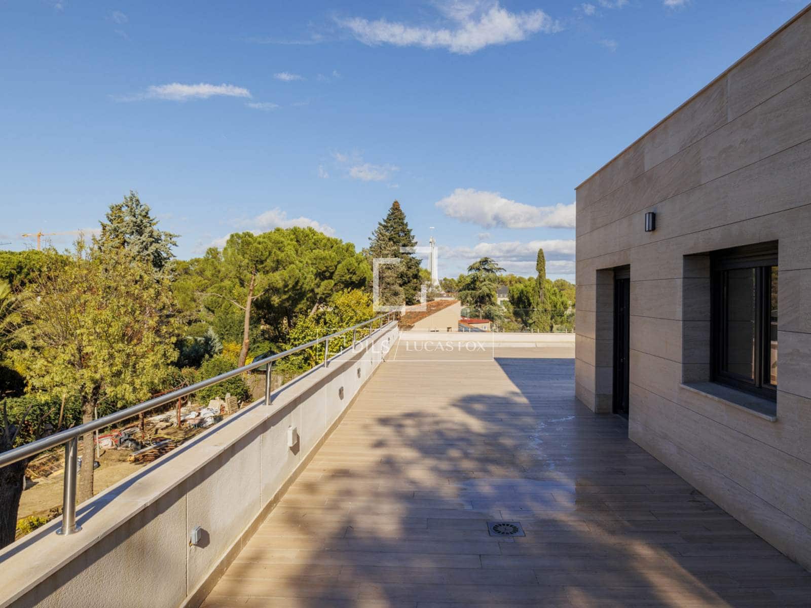 Chalet de 5 habitaciones en Boadilla del Monte en venta con piscina garaje - 3.250.000 € (Ref: 9473455)