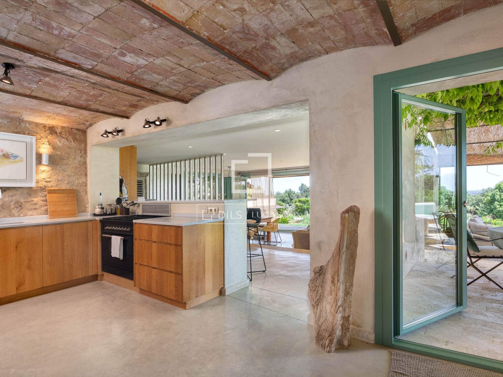 7 makuuhuone Maalaistalo myytävänä paikassa Rupia mukana uima-altaan 
autotalli - 4 100 000 € (Ref: 9474457)