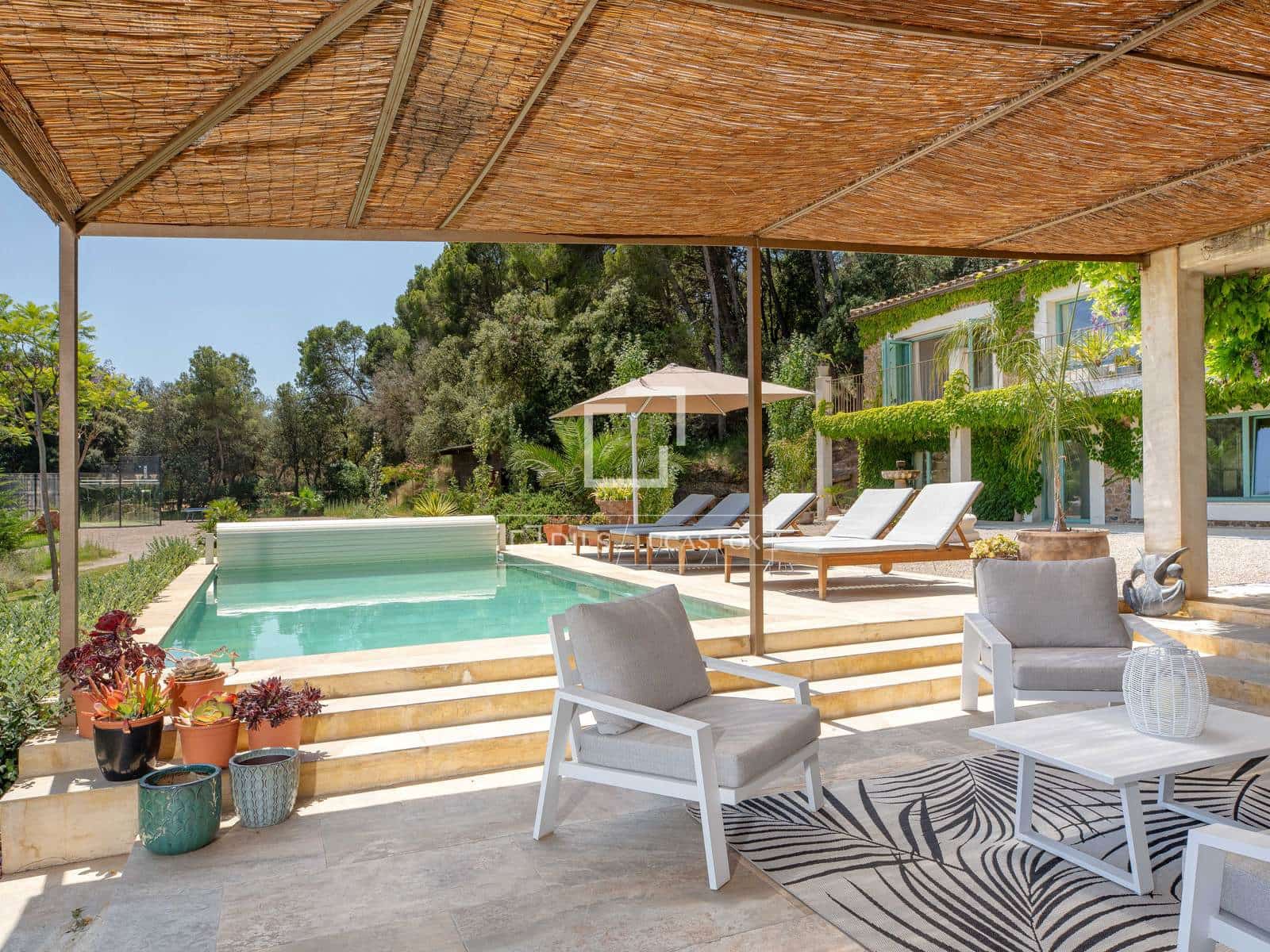 7 makuuhuone Maalaistalo myytävänä paikassa Rupia mukana uima-altaan 
autotalli - 4 100 000 € (Ref: 9474457)