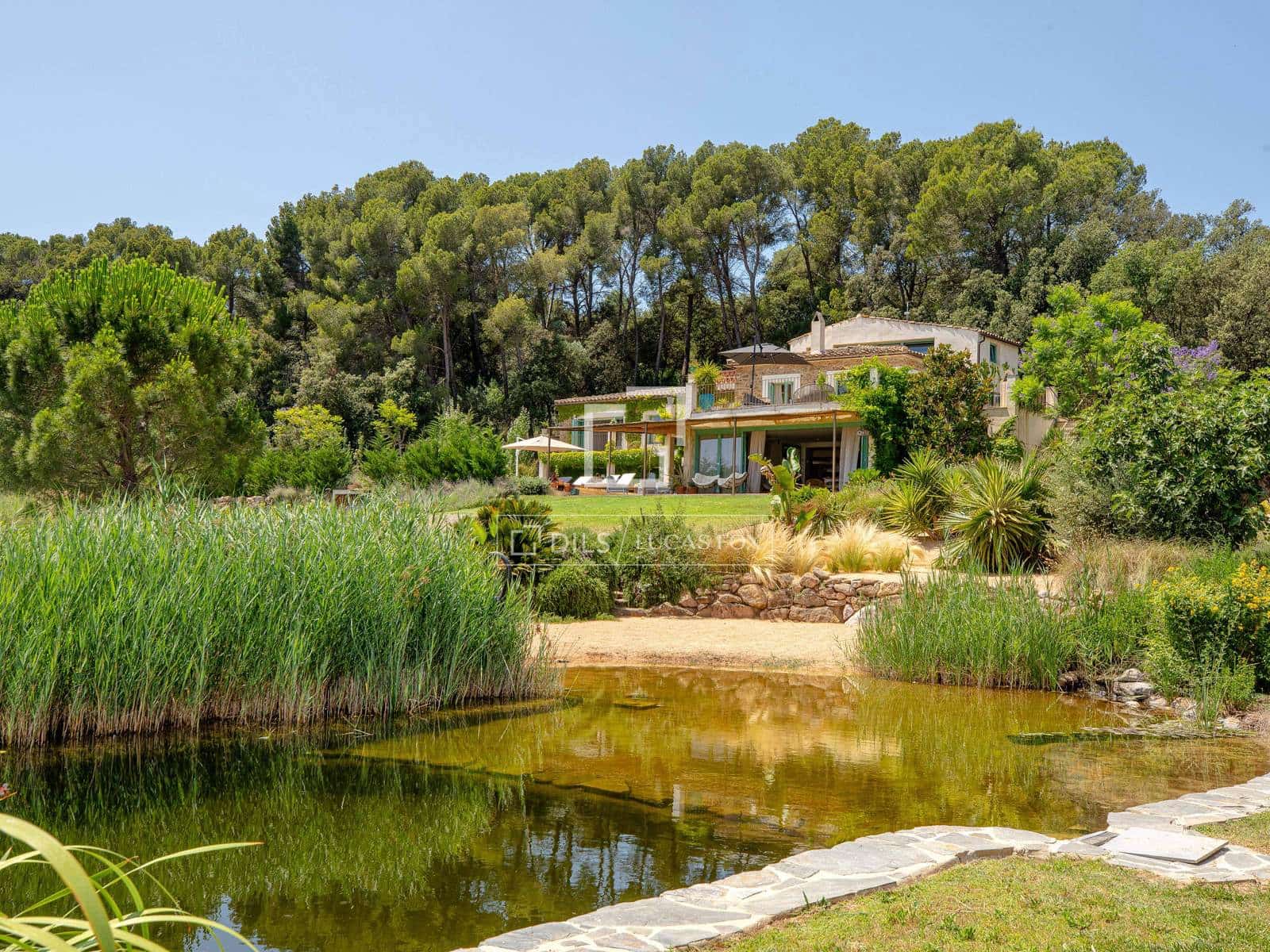 7 makuuhuone Maalaistalo myytävänä paikassa Rupia mukana uima-altaan 
autotalli - 4 100 000 € (Ref: 9474457)