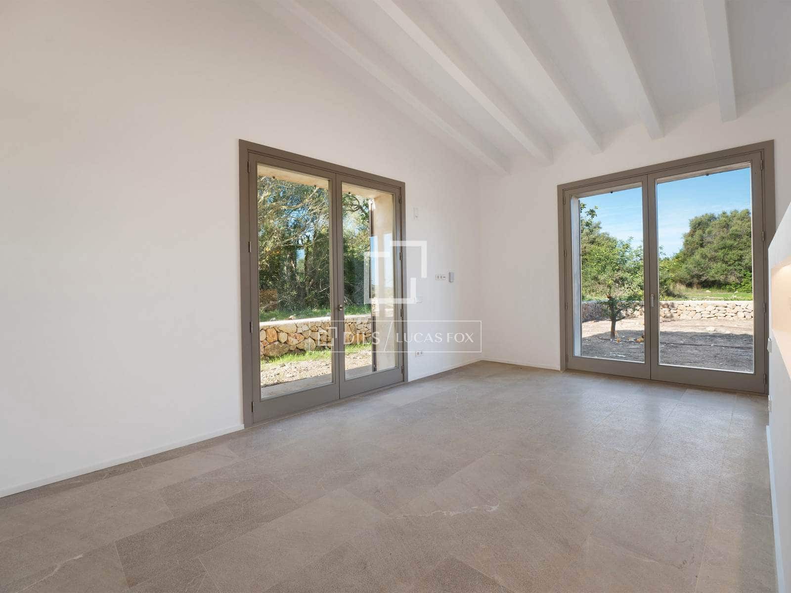 4 chambre Finca/Maison de Campagne à vendre à Canyamel avec piscine garage - 4 200 000 € (Ref: 9474458)
