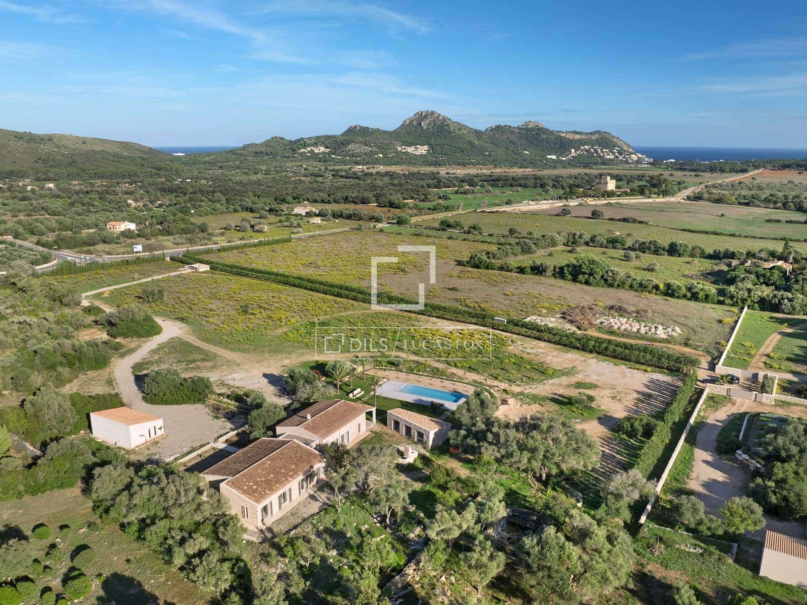 4 chambre Finca/Maison de Campagne à vendre à Canyamel avec piscine garage - 4 200 000 € (Ref: 9474458)