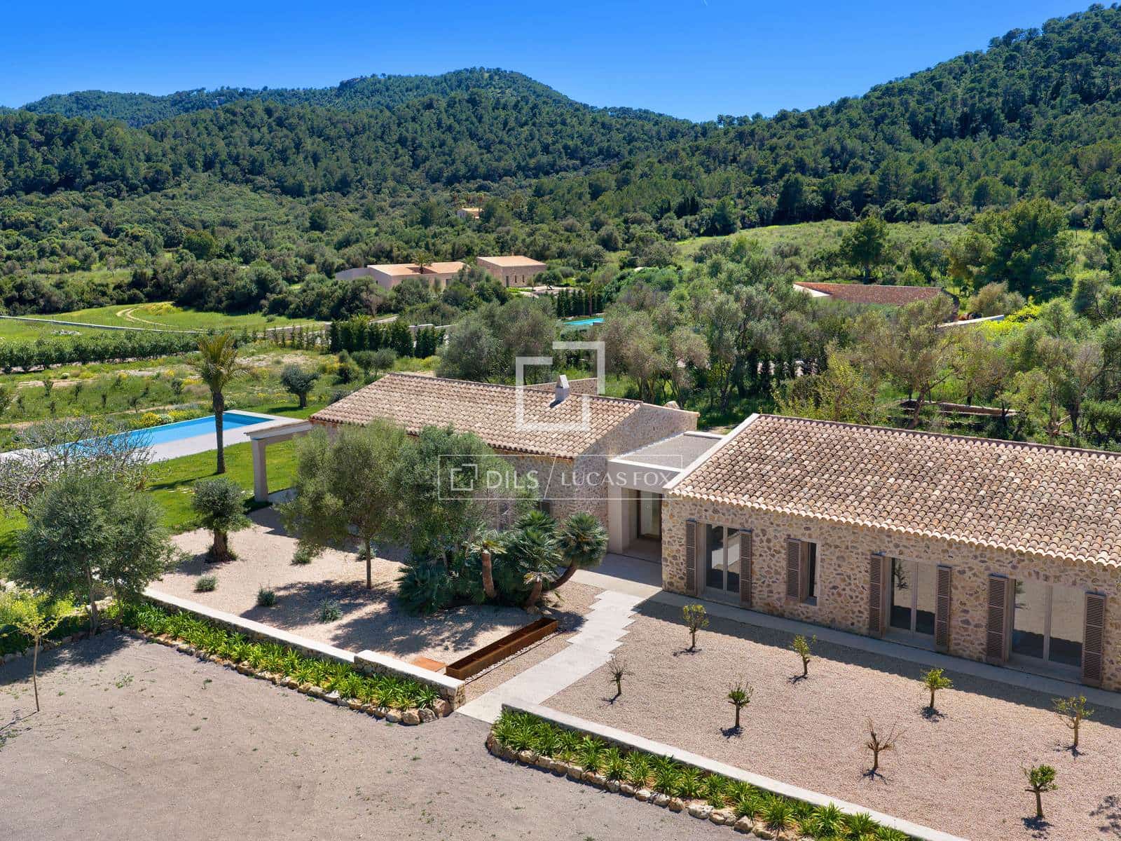 4 soveværelse Finca/Landehus til salg i Canyamel med swimmingpool garage - € 4.200.000 (Ref: 9474458)