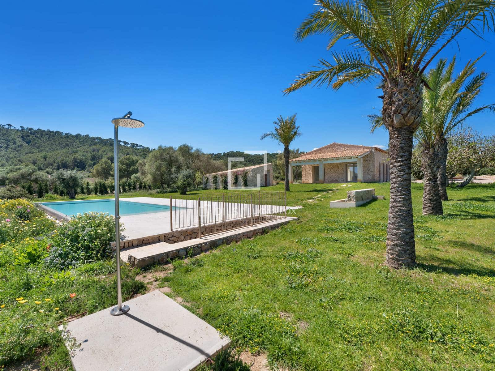 4 soveværelse Finca/Landehus til salg i Canyamel med swimmingpool garage - € 4.200.000 (Ref: 9474458)