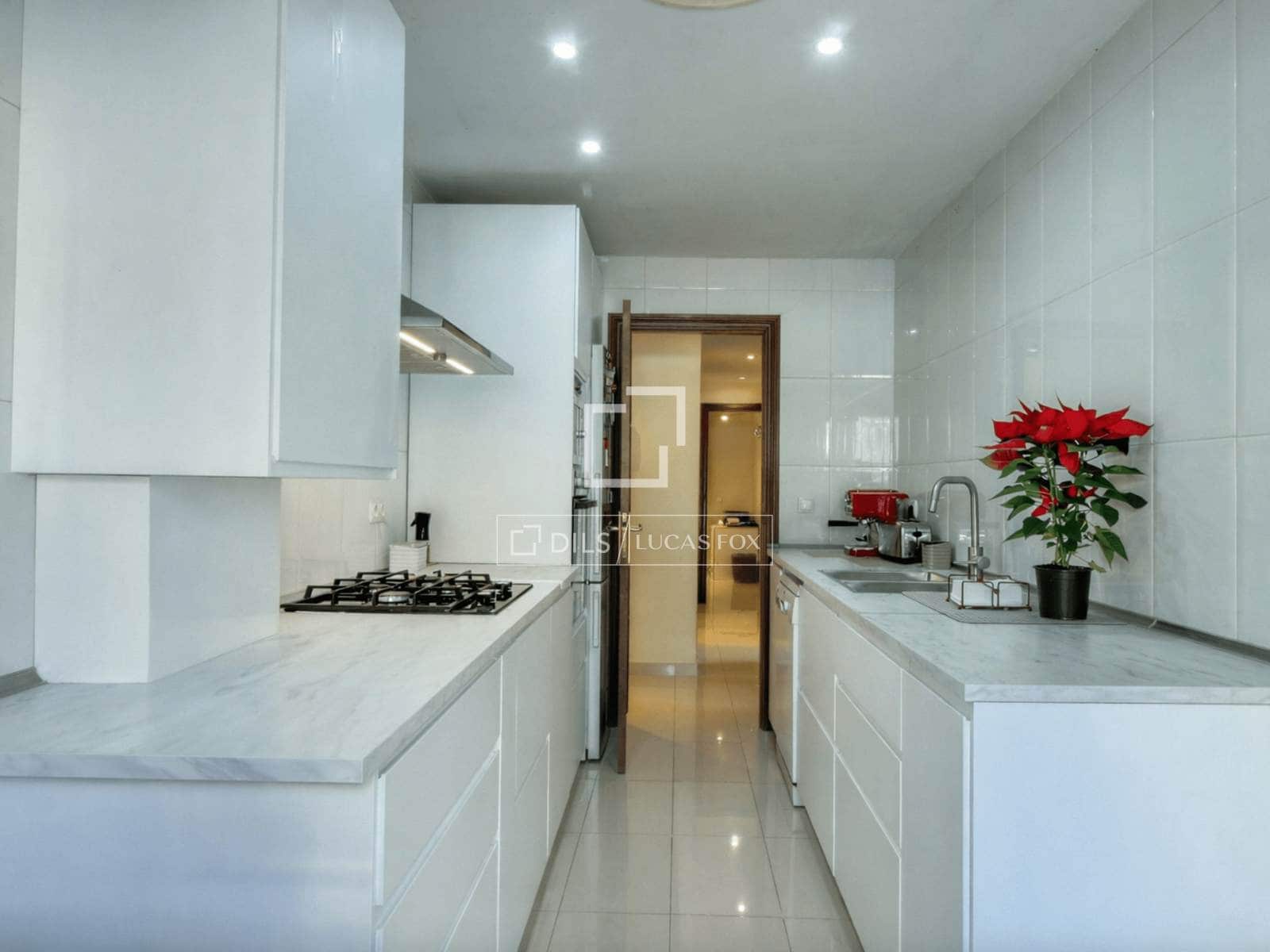 4 soveværelse Lejlighed til salg i Palma de Mallorca med swimmingpool garage - € 755.000 (Ref: 9474459)