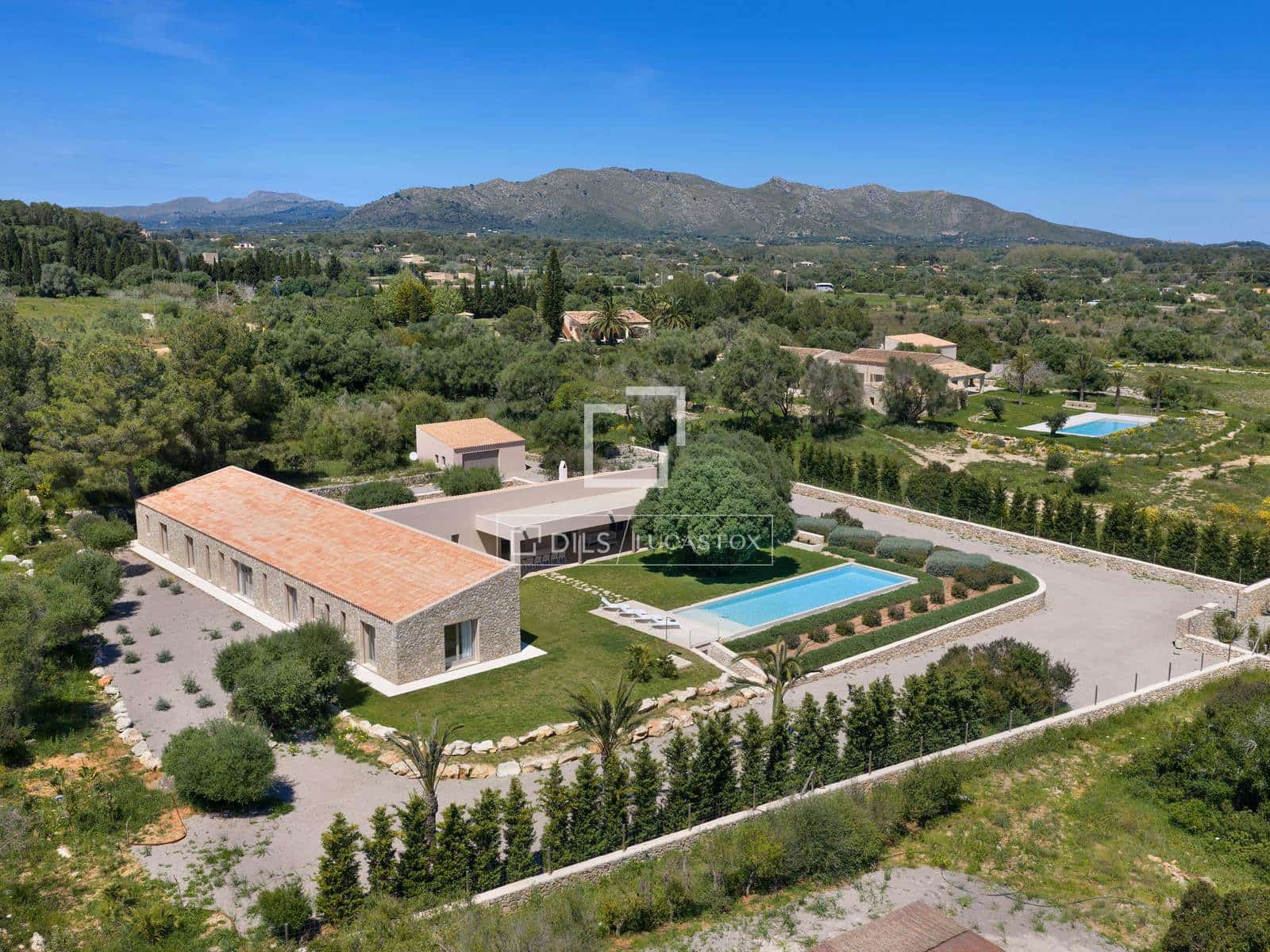 4 soveværelse Finca/Landehus til salg i Canyamel med swimmingpool garage - € 4.400.000 (Ref: 9474531)