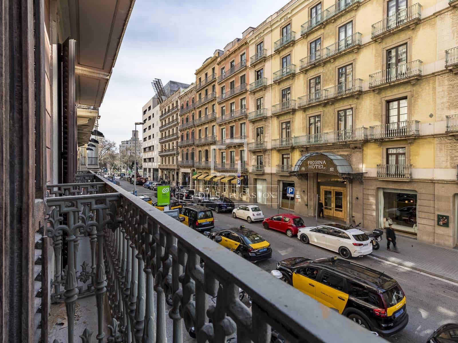 3 bedroom Apartment for sale in Barcelona city - € 1,350,000 (Ref: 9475005)