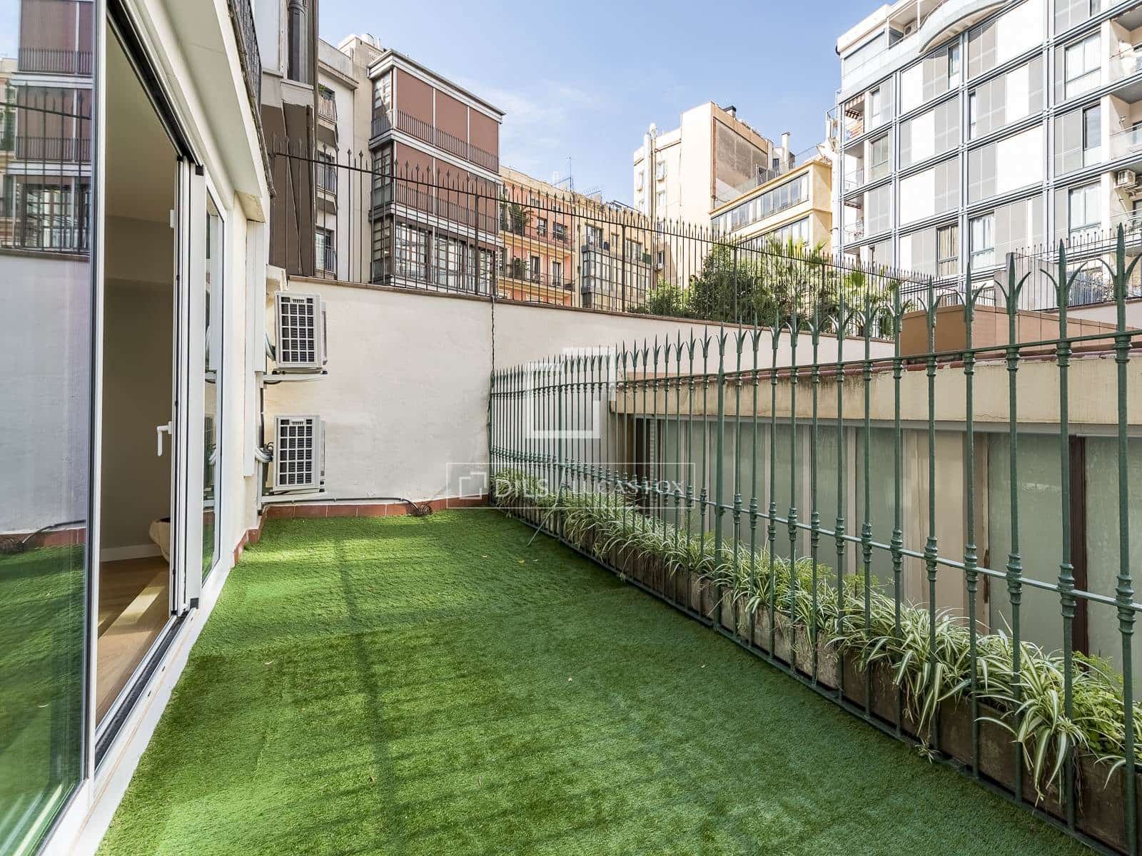 3 bedroom Apartment for sale in Barcelona city - € 1,350,000 (Ref: 9475005)