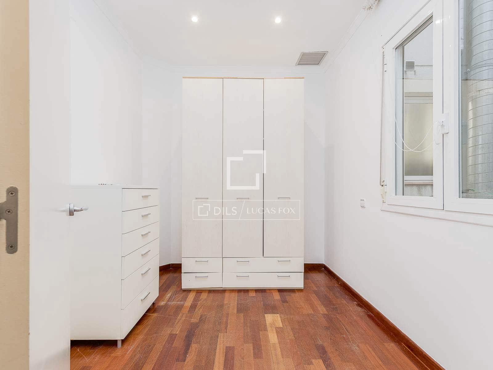 5 sovrum Lägenhet till salu i Barcelona stad med garage - 700 000 € (Ref: 9475022)